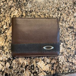 Oakley wallet